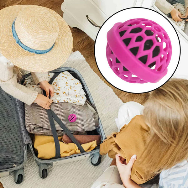 REUSABLE WASHABLE LAUNDRY AND LUGGAGE CLEANING BALL