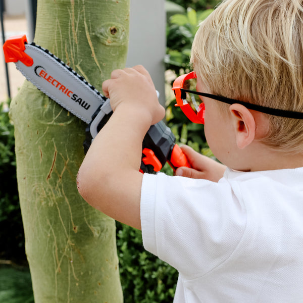 TOY CHAINSAW SET WITH GOGGLES